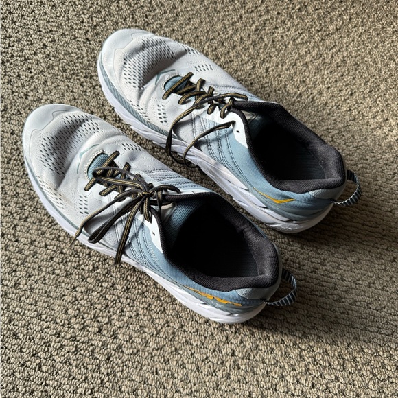Hoka Clifton 6 running shoe, 11.5 white/grey and blue - Picture 2 of 5
